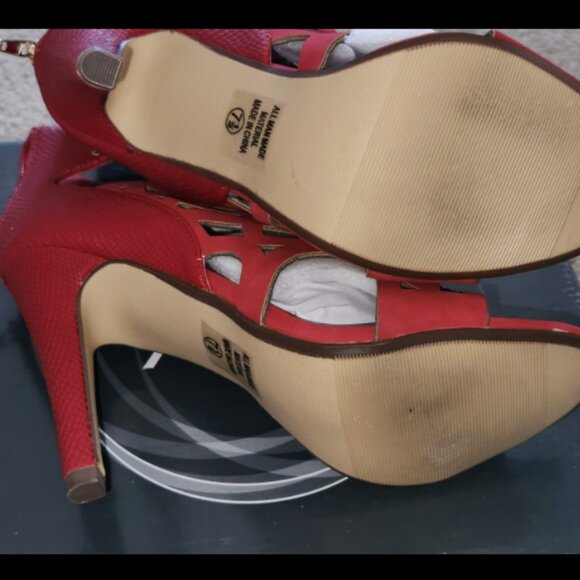 Unique Red Cutout Heels Size 7.5 - Picture 6 of 6